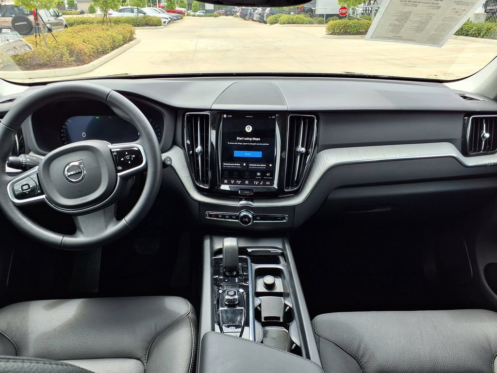Certified 2025 Volvo XC60 B5 Plus AWD/4WD image 21