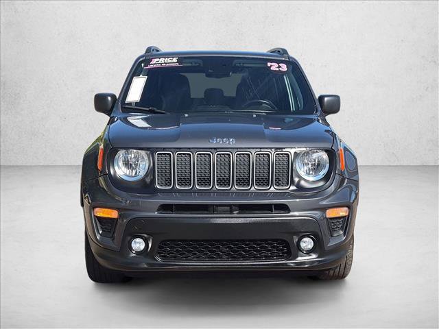 Used 2023 Jeep Renegade Latitude w/ Sun/Sound Group AWD/4WD image 2