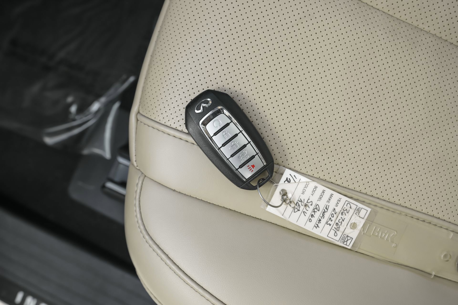 Used 2023 INFINITI QX60 Luxe image 44