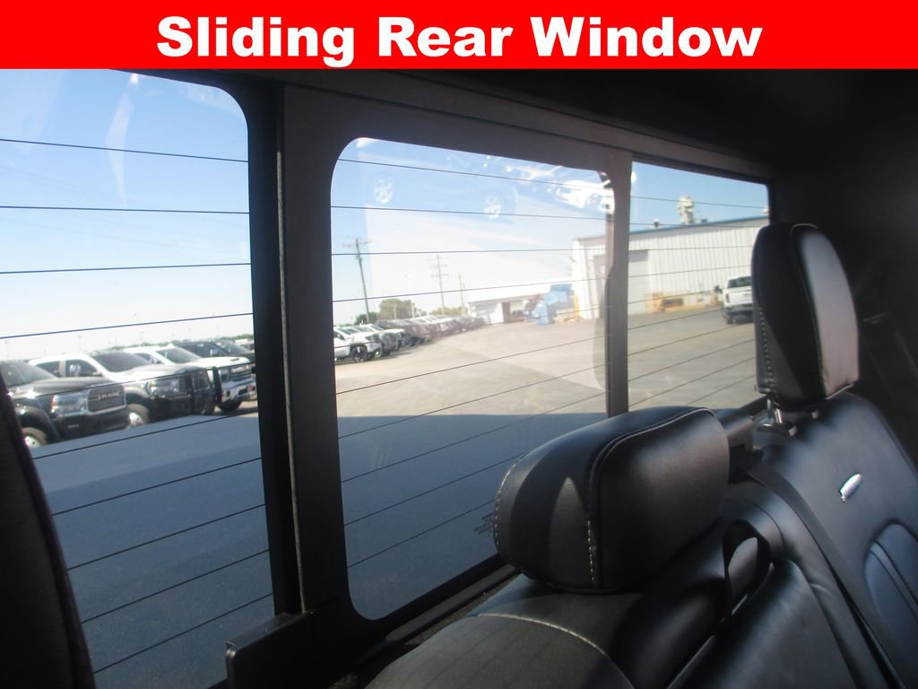 Used 2015 Ford F150 Platinum w/ Equipment Group 701A Luxury AWD/4WD image 28