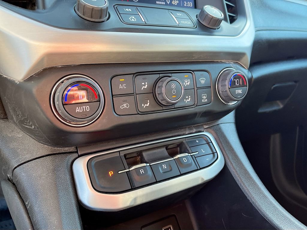 Used 2022 GMC Acadia SLE image 15