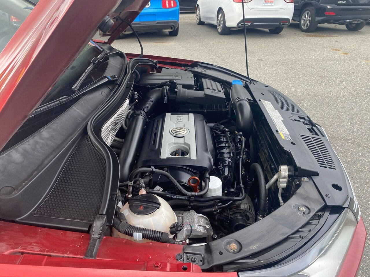 Used 2013 Volkswagen Tiguan SE image 35