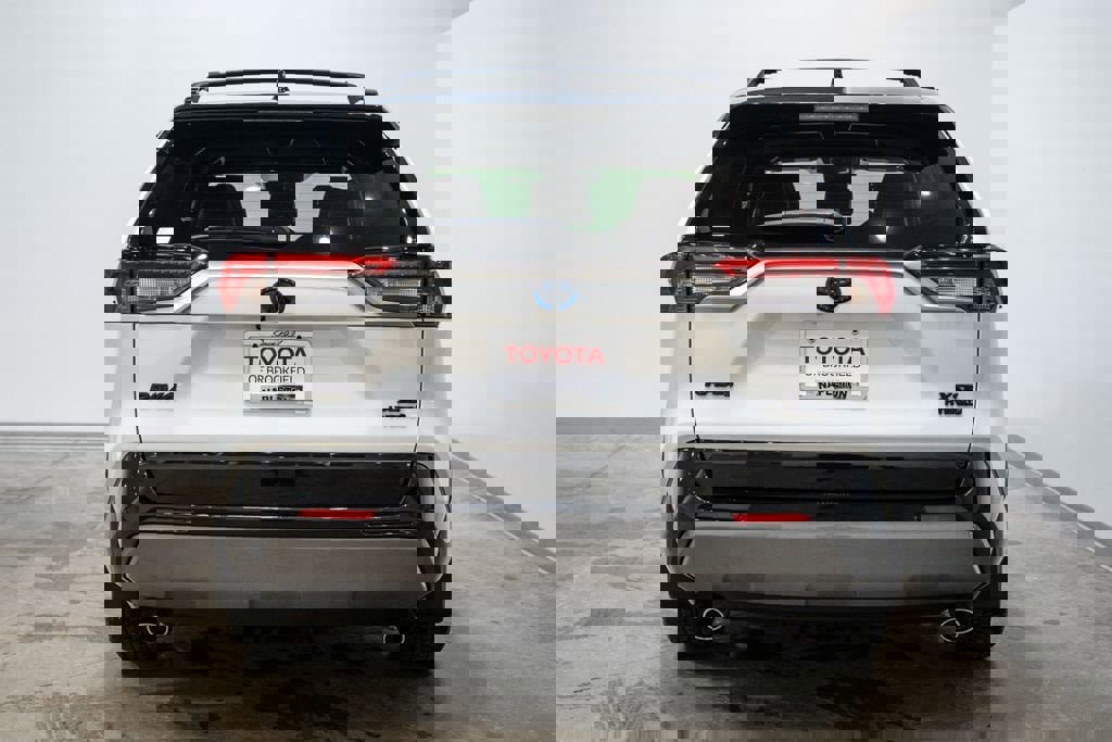 Used 2021 Toyota RAV4 XSE w/ XSE Grade Weather Package image 6