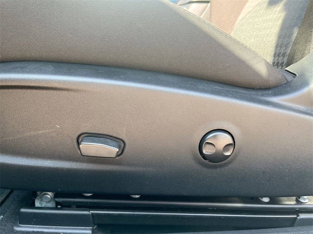 Used 2022 Dodge Challenger R/T Scat Pack w/ Scat Pack Stripe image 12