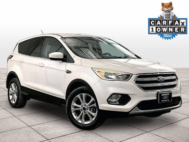 Used 2017 Ford Escape SE AWD/4WD image 2