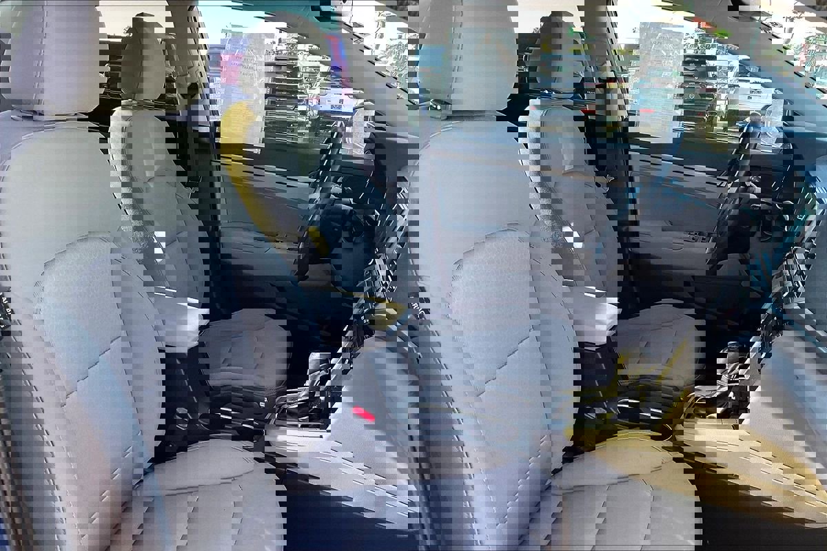 Used 2018 Hyundai Elantra Value Edition w/ Cargo Package image 5