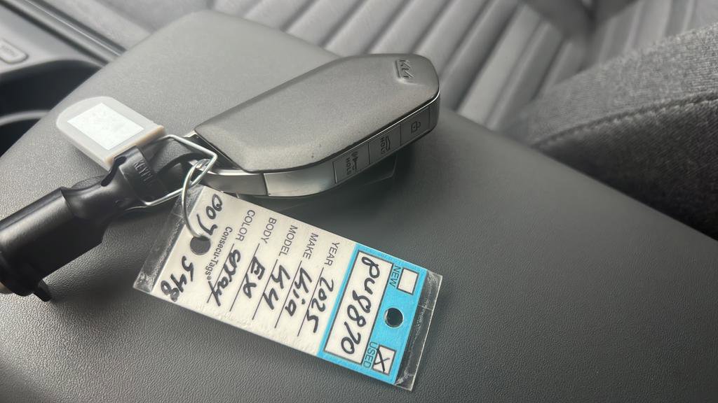 Used 2025 Kia K4 EX image 30