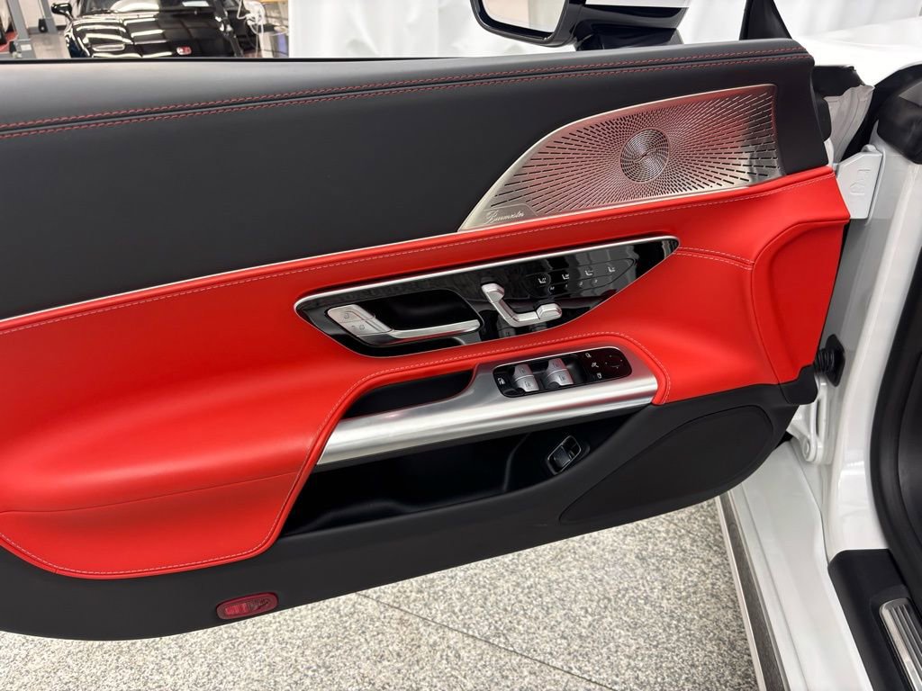 Used 2023 Mercedes-Benz SL 55 AMG 4MATIC image 43