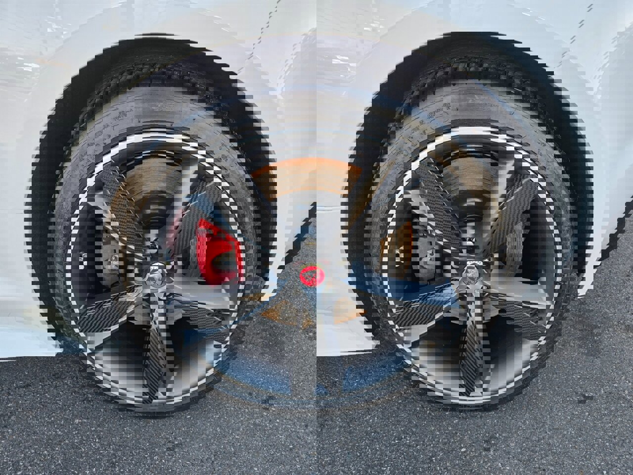 Used 2018 Jaguar F-TYPE R image 40