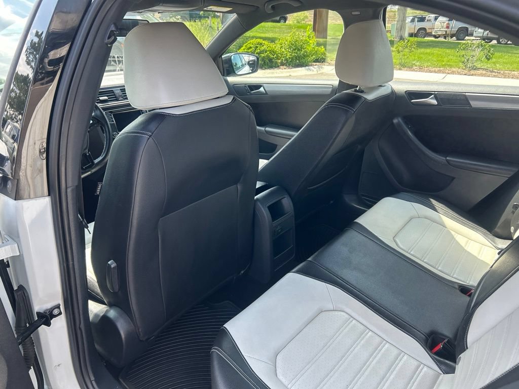 Used 2016 Volkswagen Jetta Sport FWD image 20