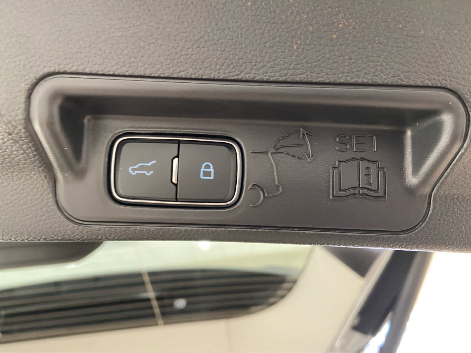 New 2026 Ford Explorer Platinum w/ LUX Leather Package image 8