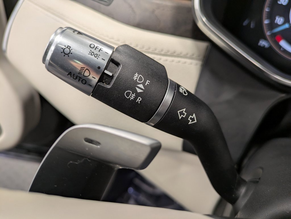 Used 2021 Jaguar F-PACE S image 17