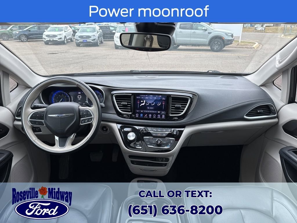 Used 2018 Chrysler Pacifica Limited w/ Tire & Wheel Group image 11