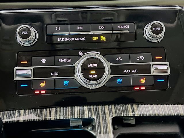 Used 2020 Lincoln Navigator Black Label w/ Cargo Convenience Package image 22