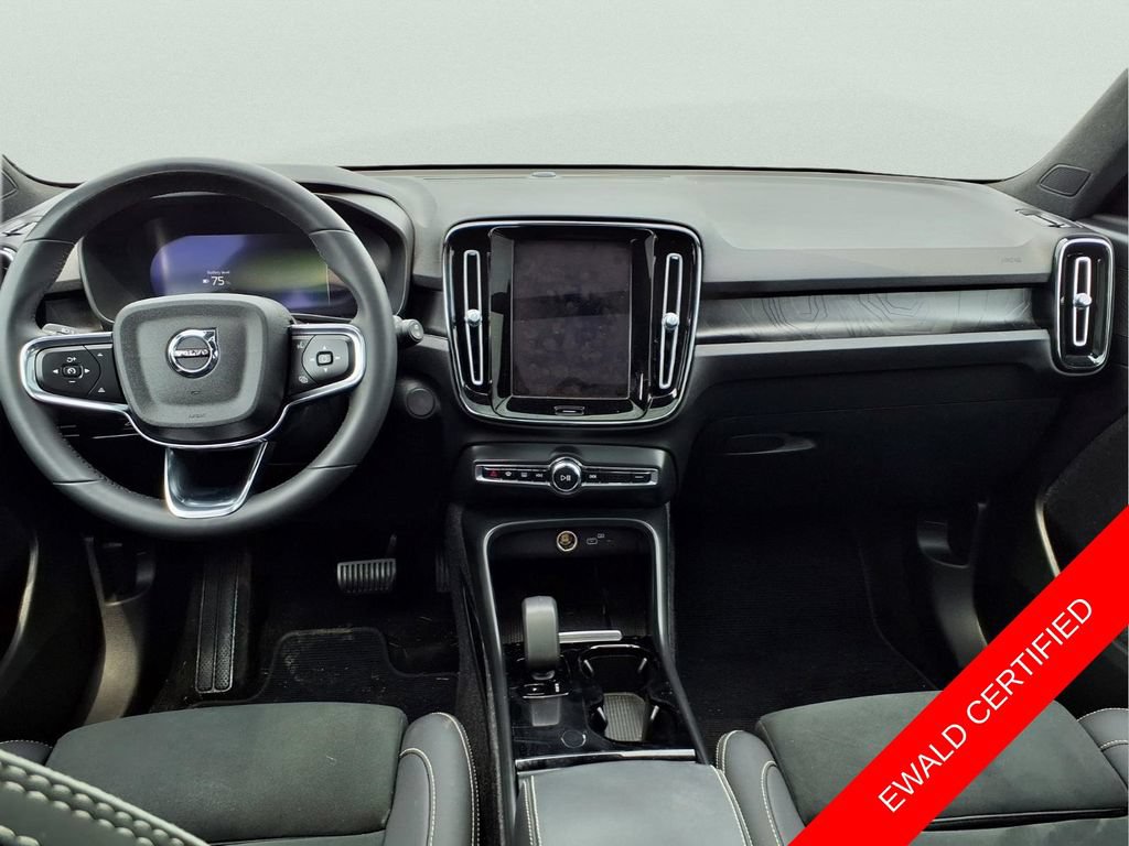 Used 2023 Volvo XC40 Recharge Plus AWD/4WD image 22