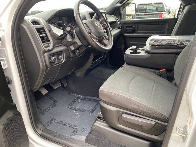 Used 2024 RAM 2500 Tradesman w/ Chrome Appearance Group image 9