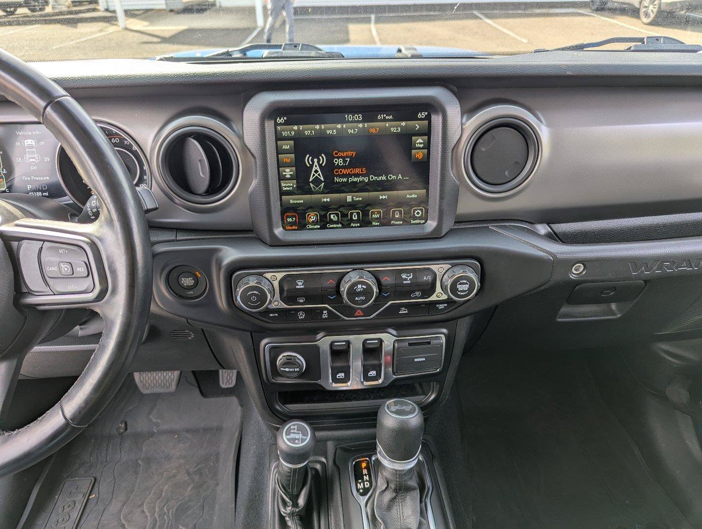 Used 2022 Jeep Wrangler Sport AWD/4WD image 17