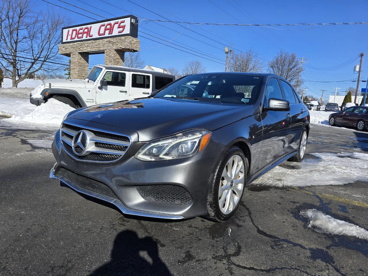 Used 2016 Mercedes-Benz E 400 E 400 4MATIC AWD 4dr Sedan image 7