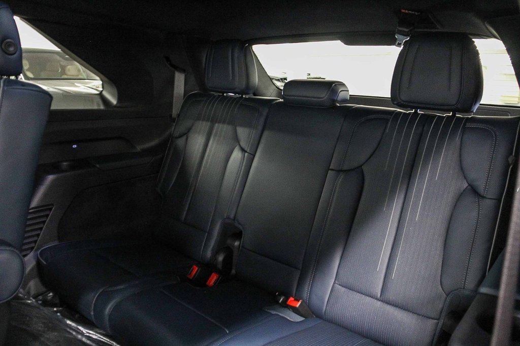 New 2026 Cadillac Escalade IQ Luxury 2 image 18