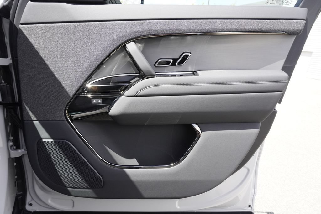 New 2026 Land Rover Range Rover Sport Dynamic SE AWD/4WD image 21