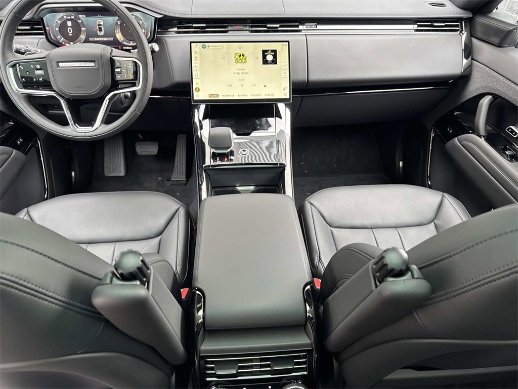 New 2025 Land Rover Range Rover Sport SE image 17