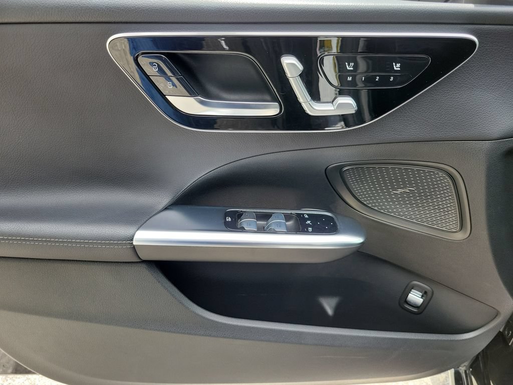 Used 2022 Mercedes-Benz C 300 Sedan image 19