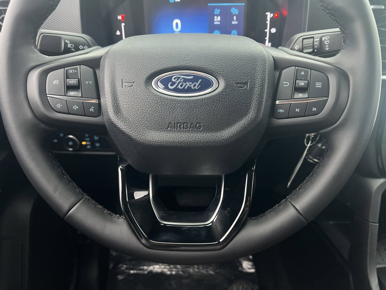 New 2025 Ford Ranger XLT w/ FX4 Off-Road Package AWD/4WD image 8