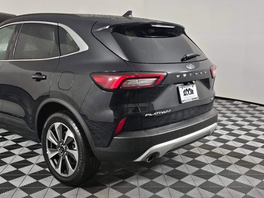 Used 2024 Ford Escape Platinum image 13