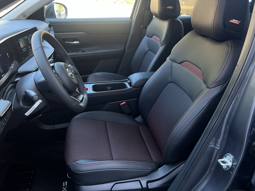 New 2026 Nissan Kicks SR w/ SR Premium Package image 12