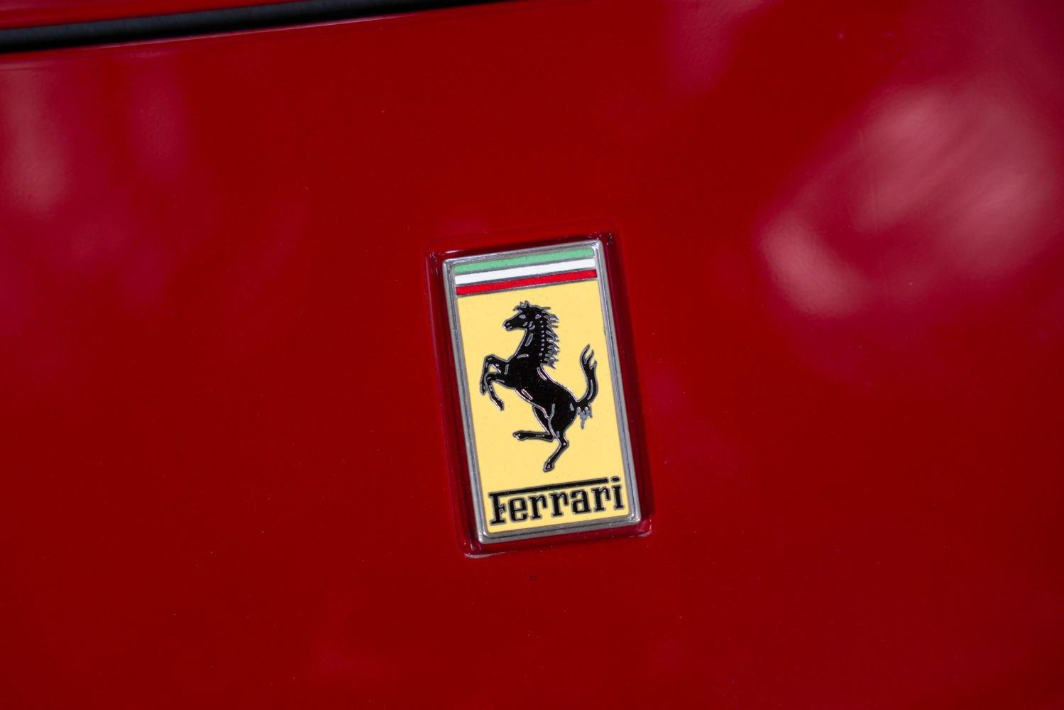 Used 2010 Ferrari California RWD image 12