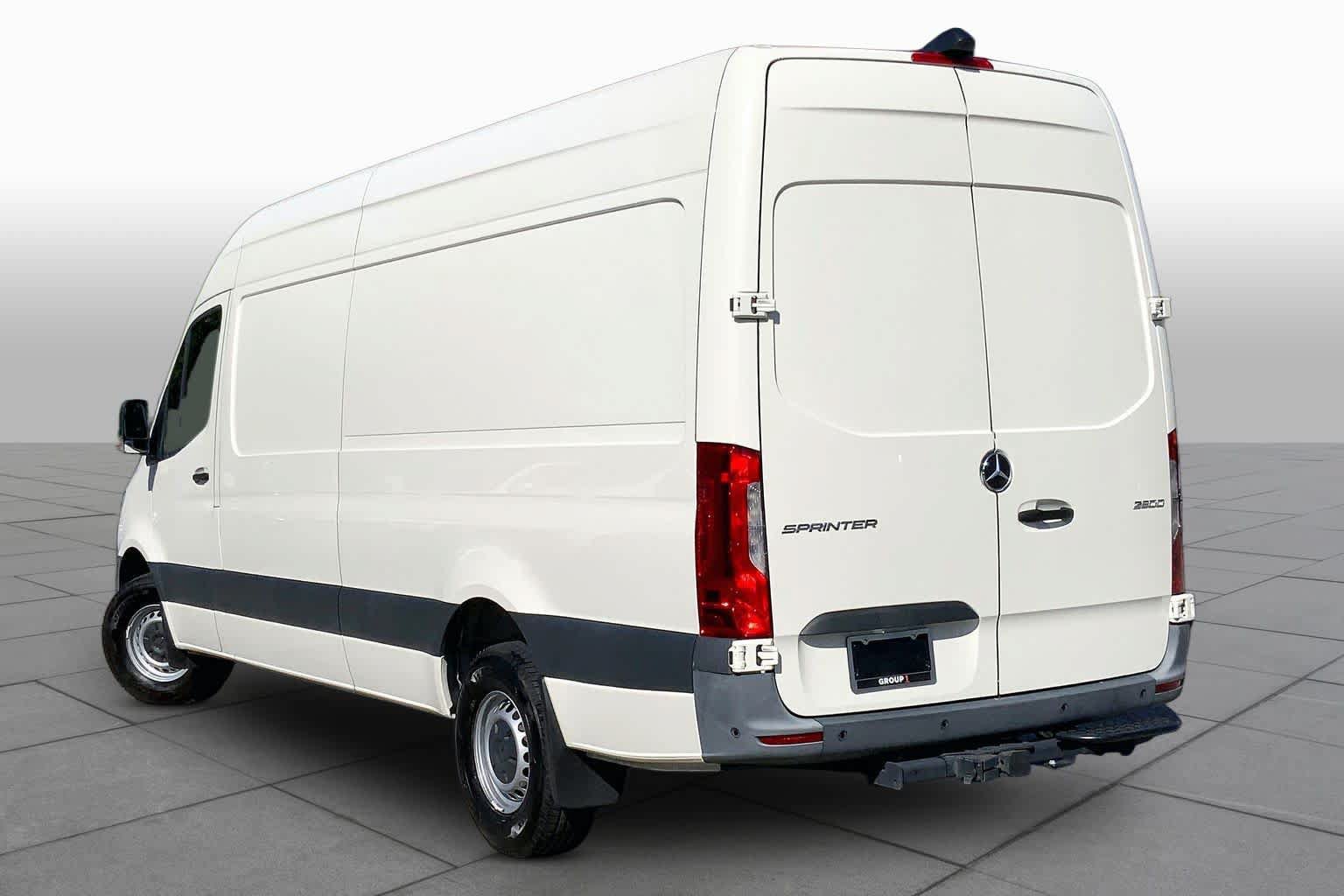 Used 2022 Mercedes-Benz Sprinter 2500 image 12