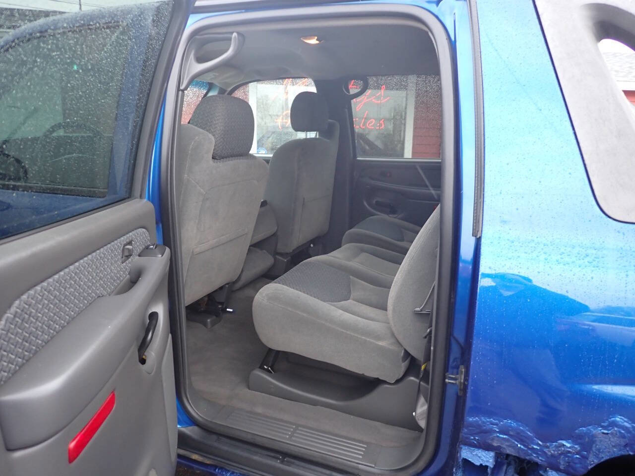 Used 2004 Chevrolet Avalanche Z71 w/ Preferred Equipment Group AWD/4WD image 8