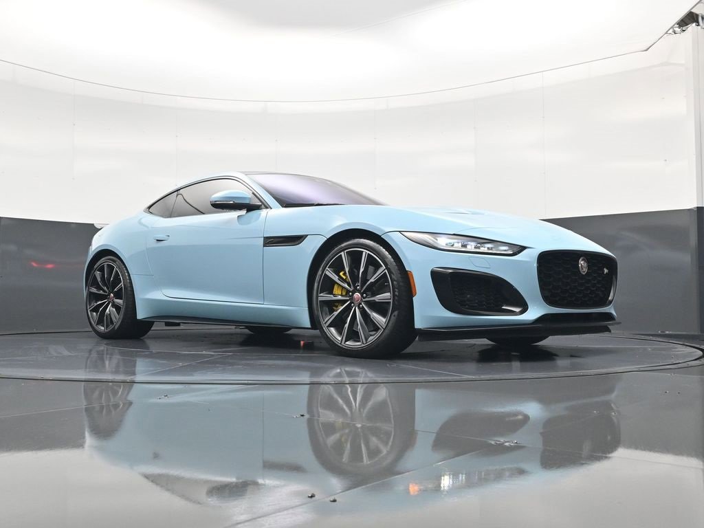 Used 2021 Jaguar F-TYPE R image 16