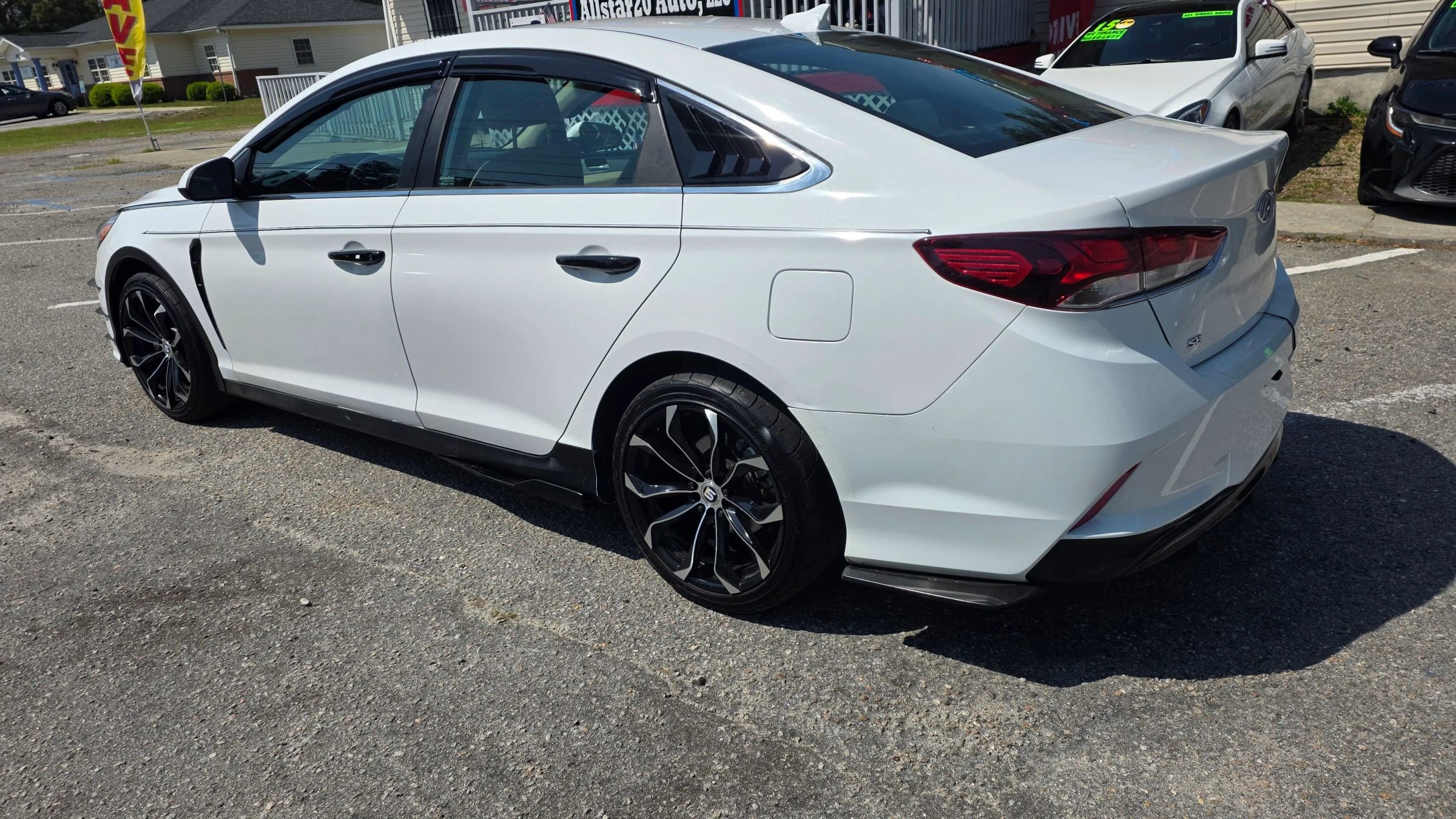 Used 2019 Hyundai Sonata SE w/ Cargo Package FWD image 6