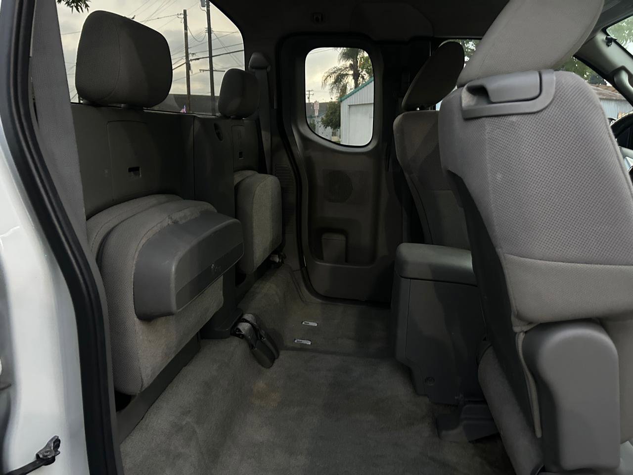 Used 2014 Nissan Frontier S image 13