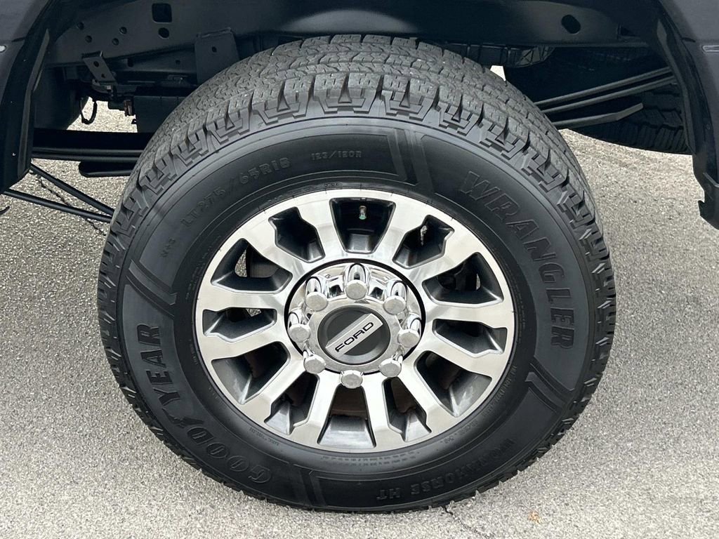 Used 2021 Ford F250 Lariat w/ Lariat Ultimate Package image 16