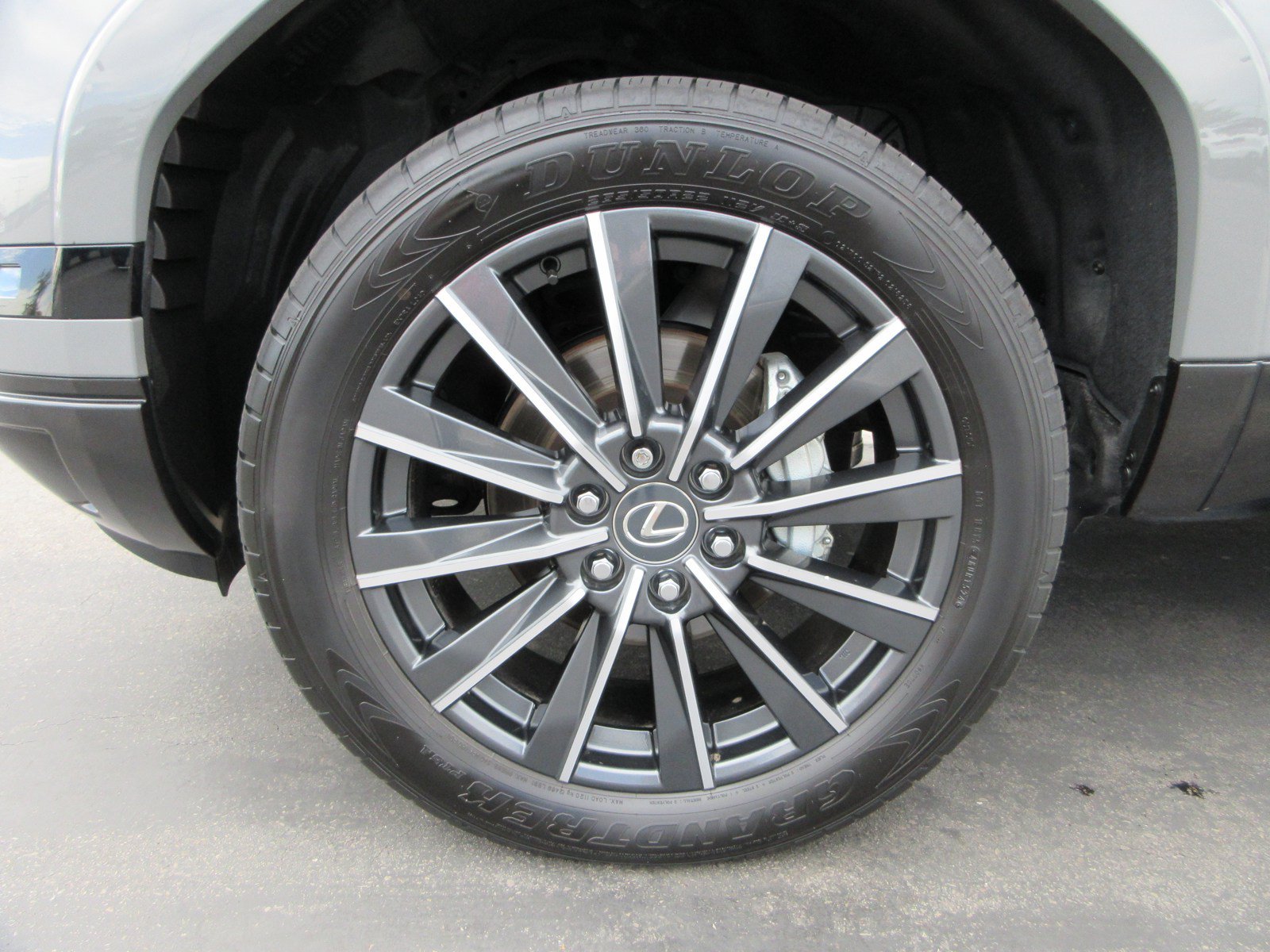 Used 2024 Lexus GX 550 w/ Accessory Package (31) AWD/4WD image 56