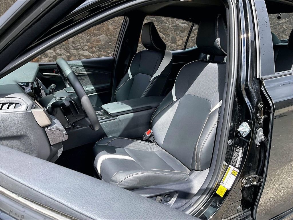 Used 2025 Toyota Camry SE FWD image 22