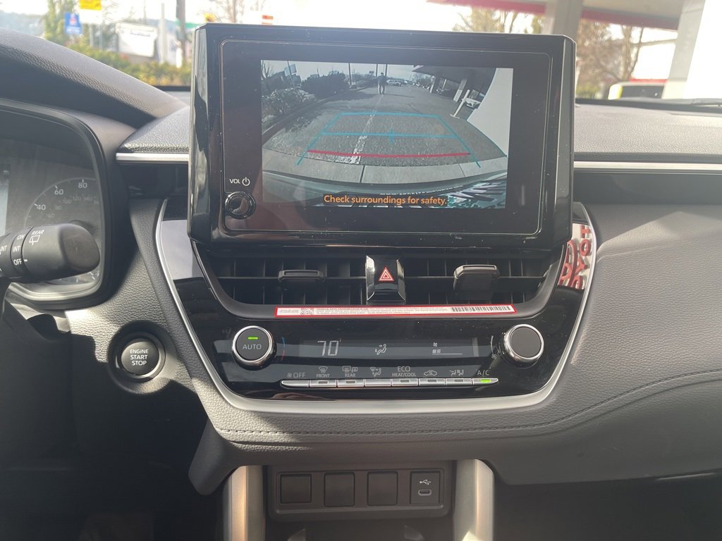 Used 2025 Toyota Corolla Cross LE w/ Moonroof Package image 23