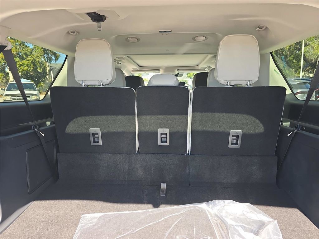 New 2026 Lincoln Navigator L Reserve image 11