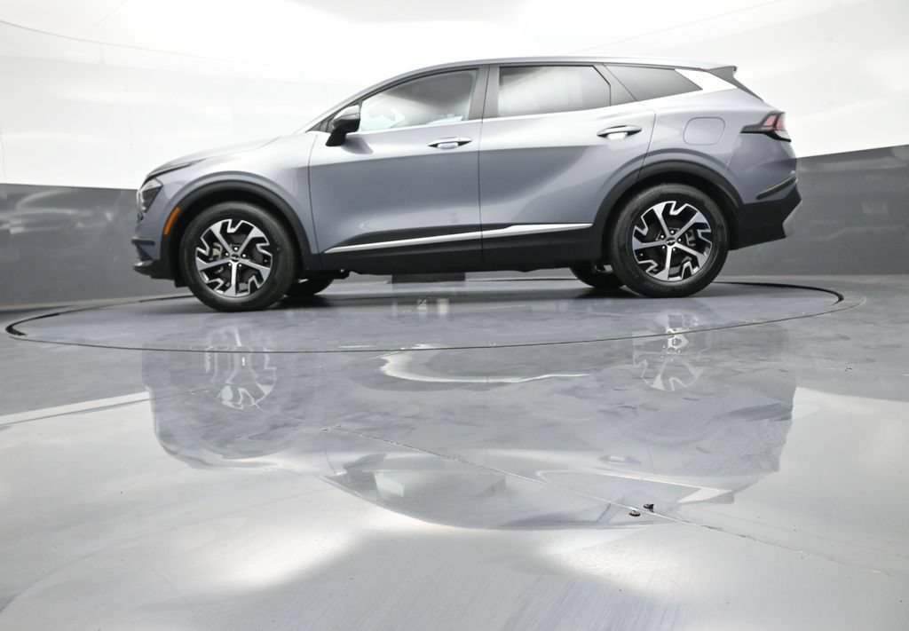 Certified 2024 Kia Sportage EX FWD image 32