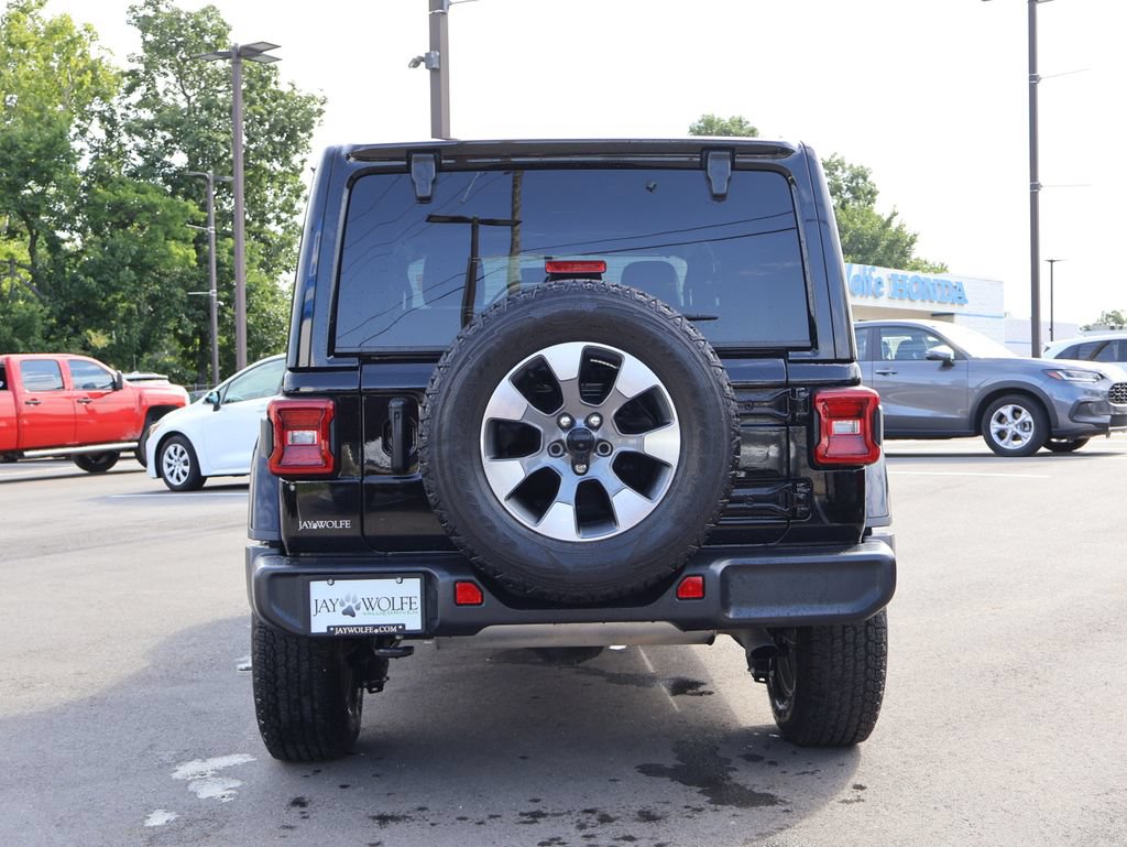 Used 2023 Jeep Wrangler Unlimited Sahara w/ LED Lighting Group AWD/4WD image 6