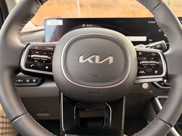 New 2026 Kia Carnival EX FWD image 16