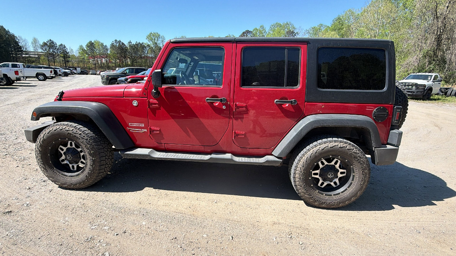 Used 2012 Jeep Wrangler Unlimited Sport image 11