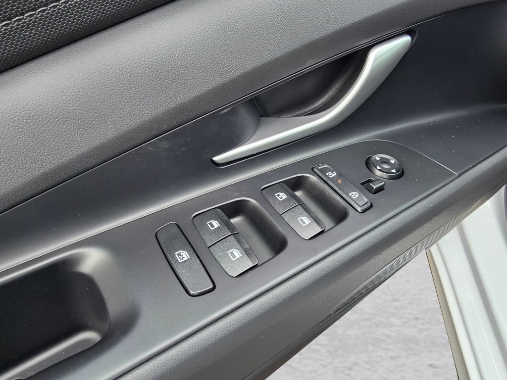 New 2026 Hyundai Elantra Hybrid FWD image 24