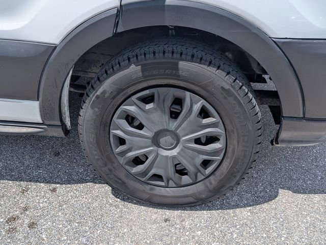 Used 2015 Ford Transit 150 XLT image 15