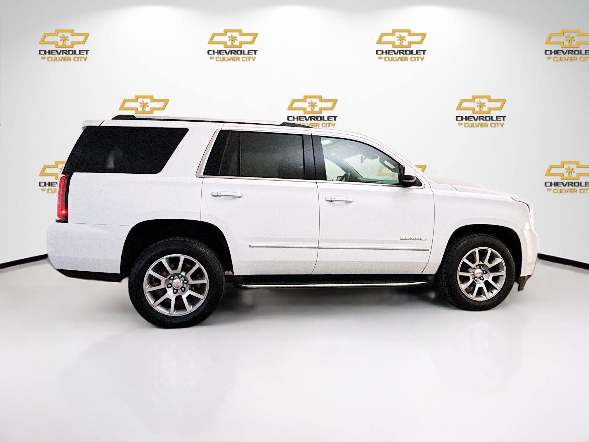 Used 2019 GMC Yukon Denali w/ Open Road Package AWD/4WD image 8