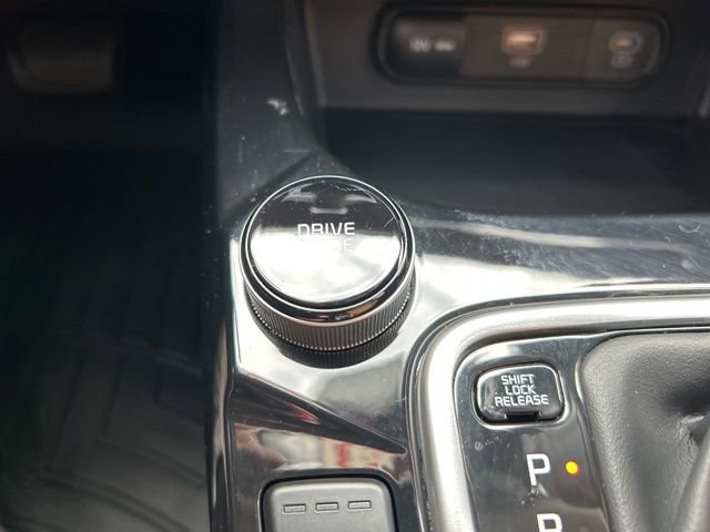 Used 2024 Kia Seltos EX FWD image 27