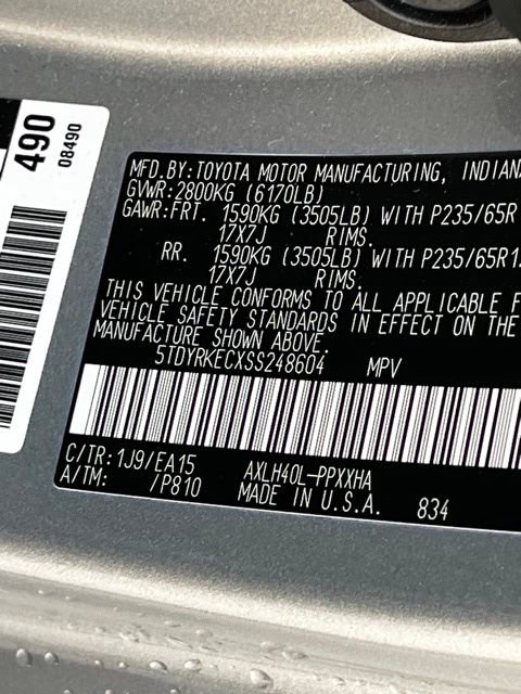 Used 2025 Toyota Sienna XLE image 36