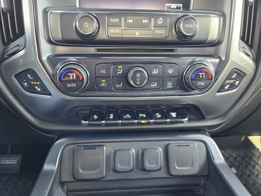 Used 2018 Chevrolet Silverado 3500 LTZ image 23